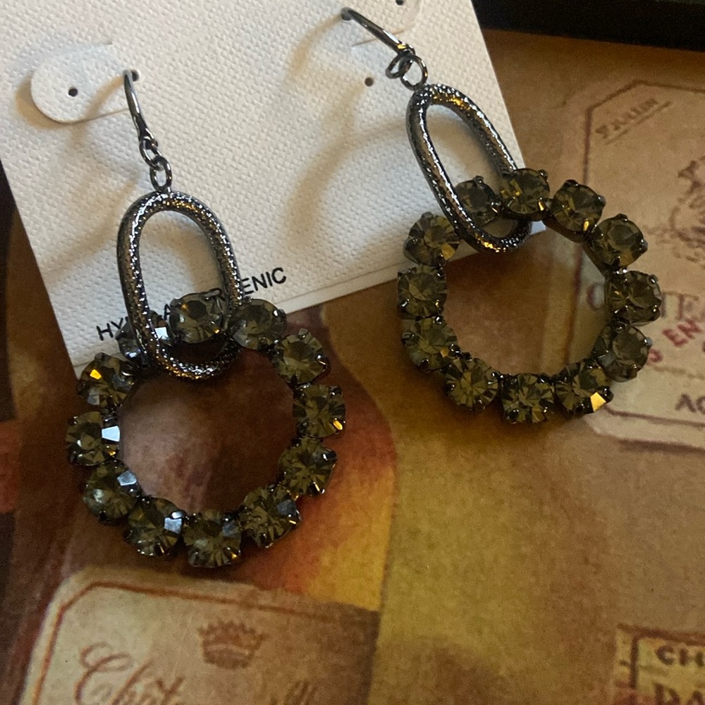Dangle earrings dark silver/graphite color NWT